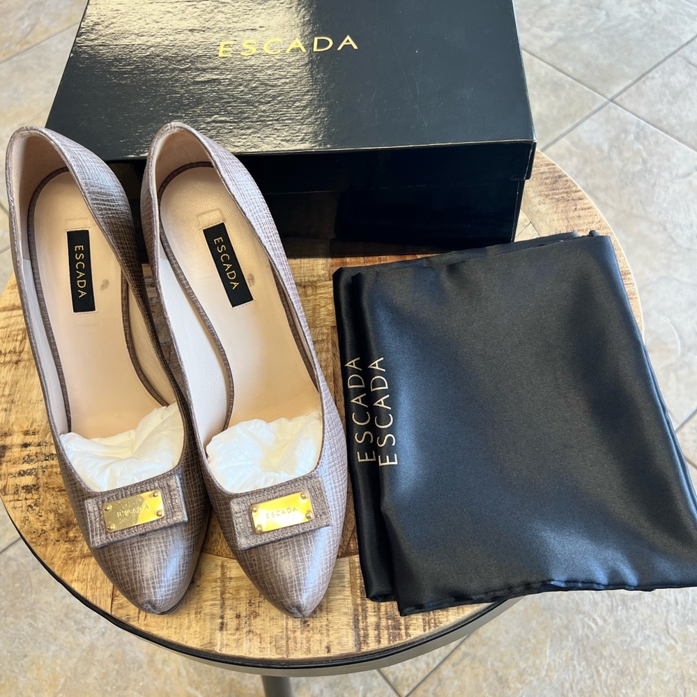 Authentic Almost Brand New Escada Heels